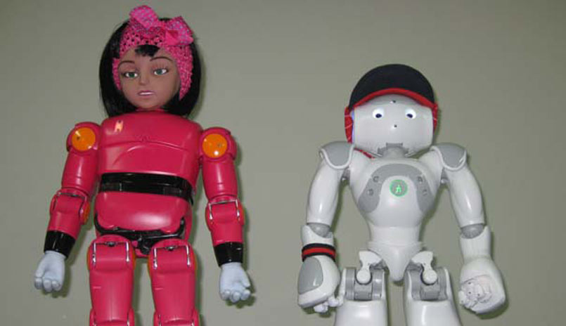 ربات های مینا و نیما در خدمت کودکان مبتلا به اوتیسم